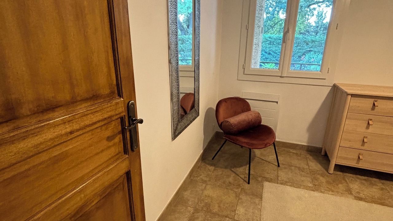 Photo of Bedroom in Lamanon