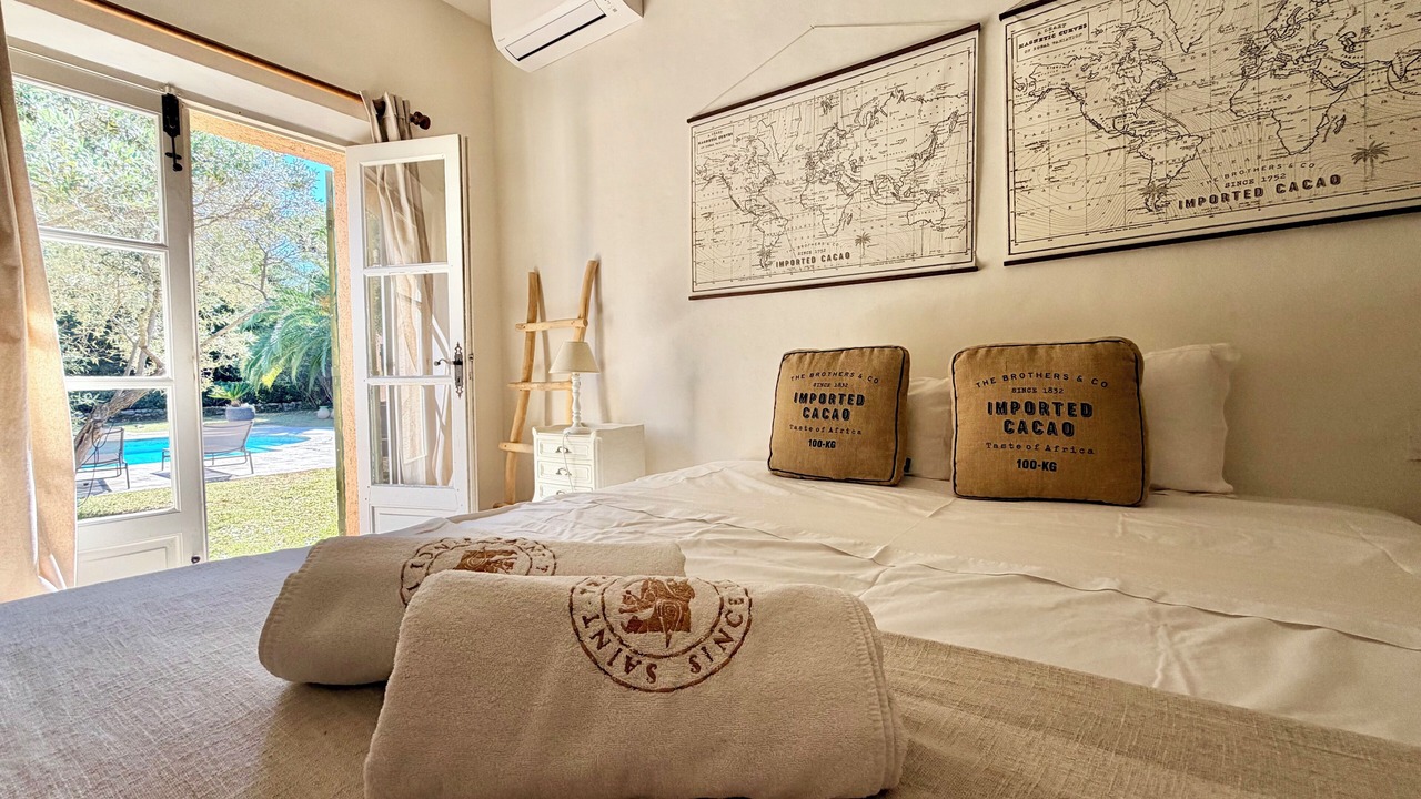 Photo of Bedroom in Saint-Tropez