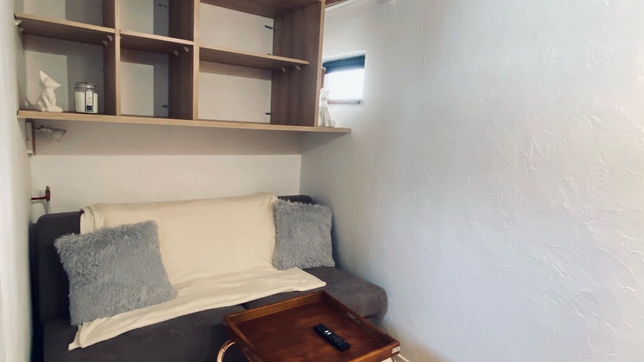 Photo of Livingroom in Peone