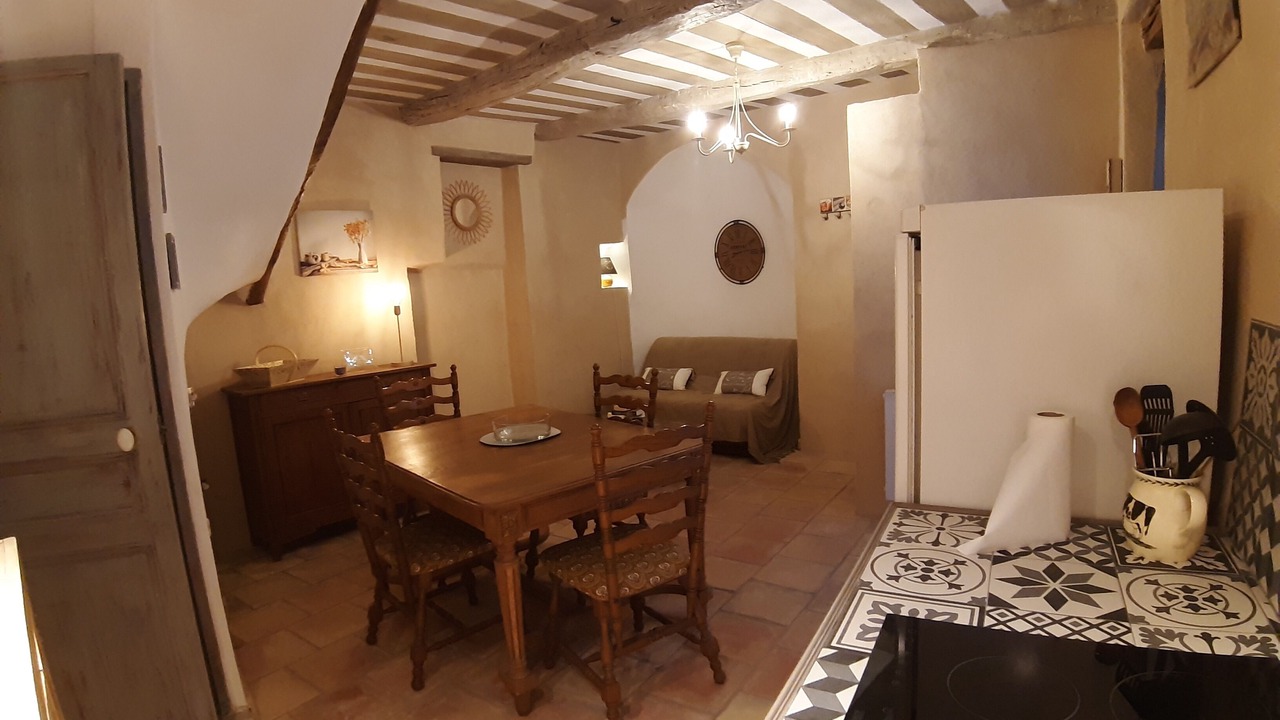 Photo of Livingroom in Montmeyan