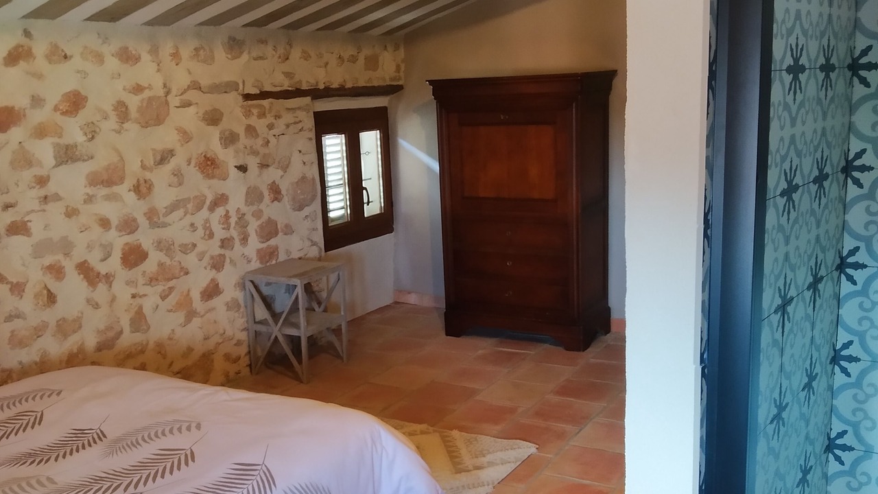 Photo of Bedroom in Montmeyan