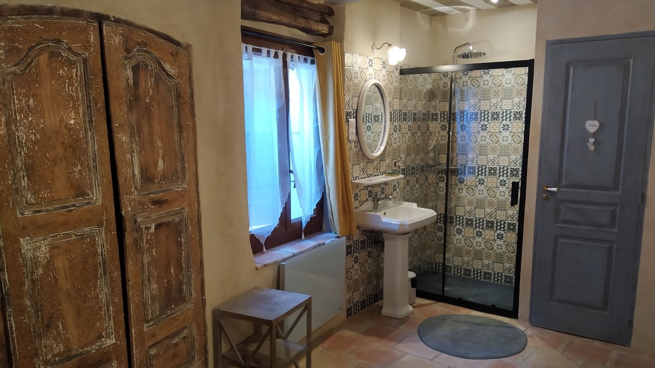 Photo of Bathroom in Montmeyan