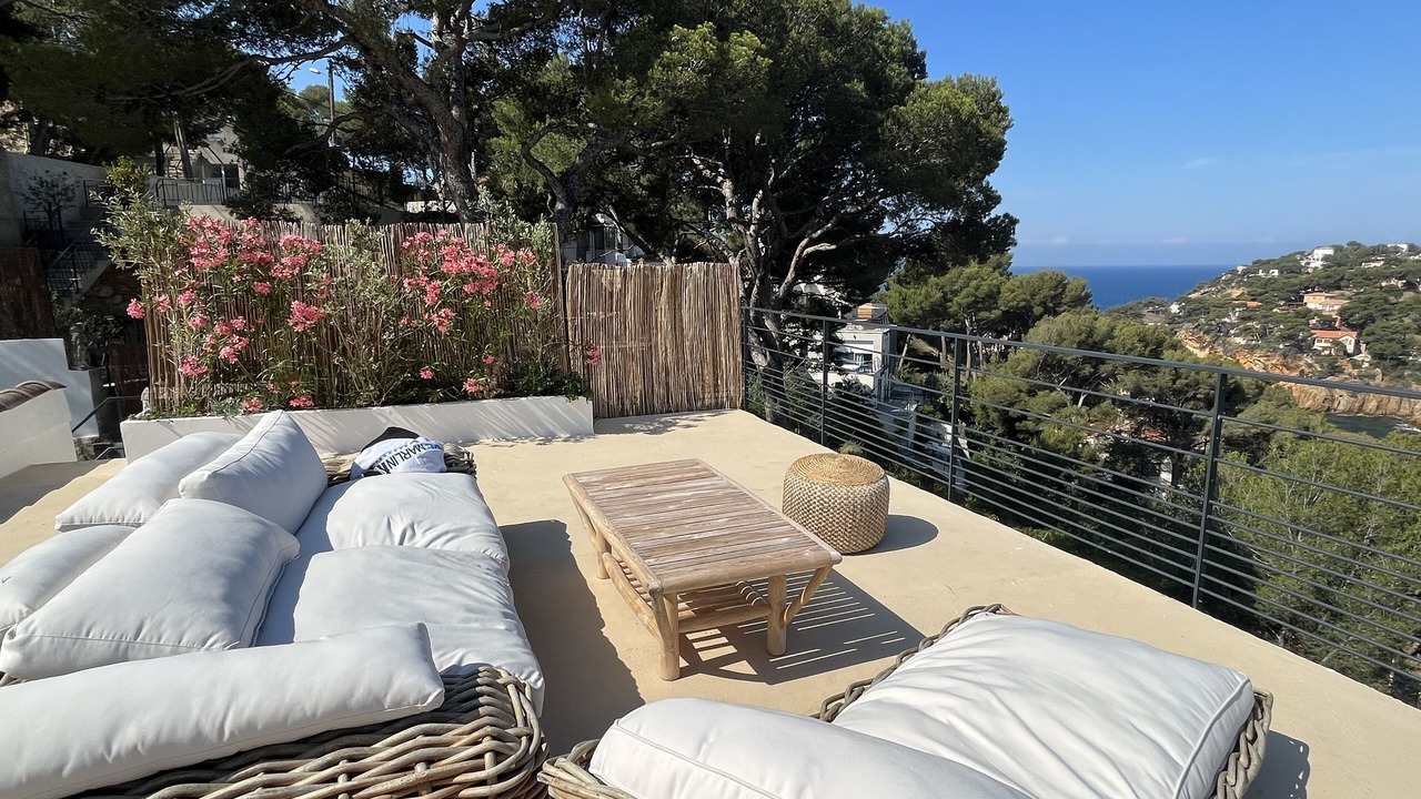 Photo of Patio Balcony in Ensues-la-Redonne