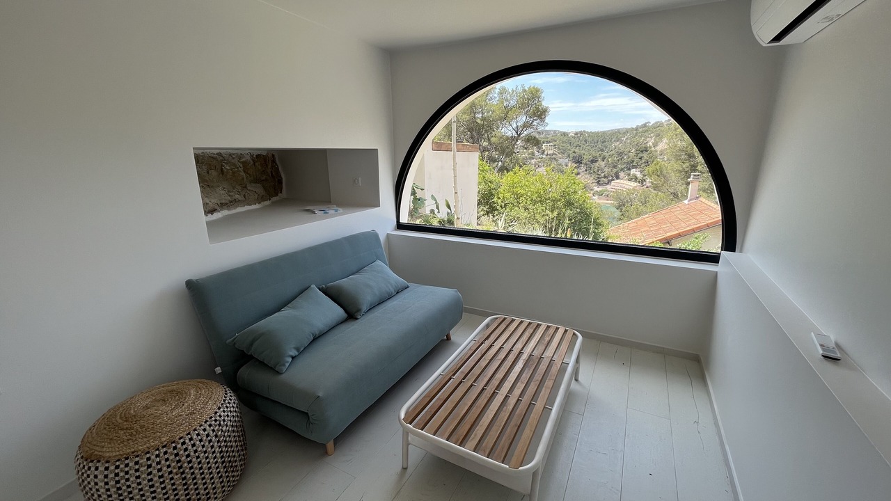 Photo of Livingroom in Ensues-la-Redonne