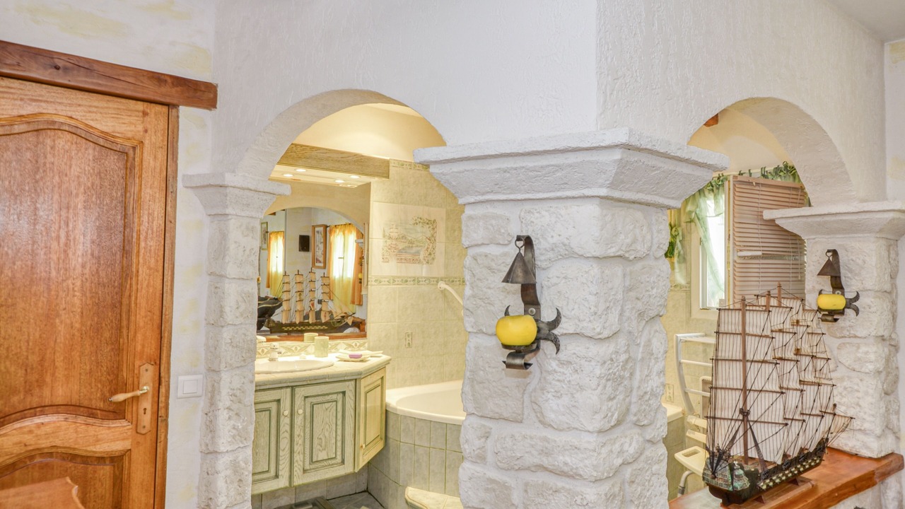 Photo of Bathroom in Istres