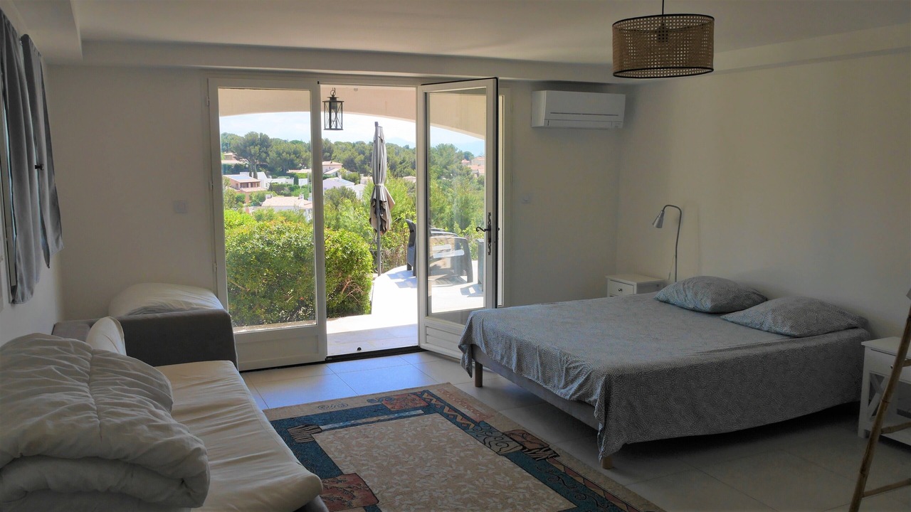 Photo of Bedroom in Carry-le-Rouet