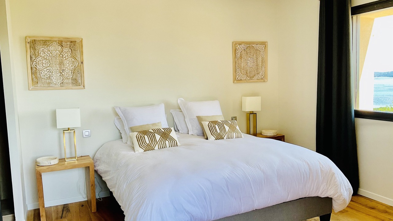 Photo of Bedroom in Guerrevieille