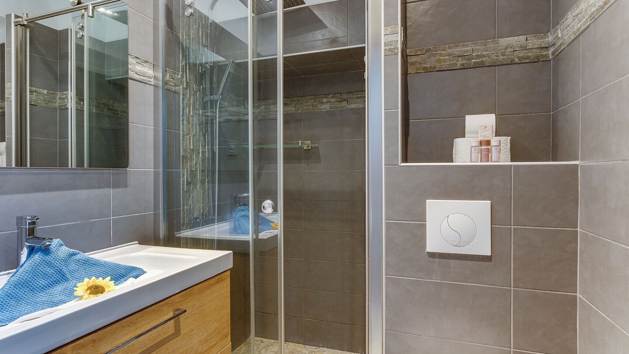 Photo of Bathroom in Carre d'Or