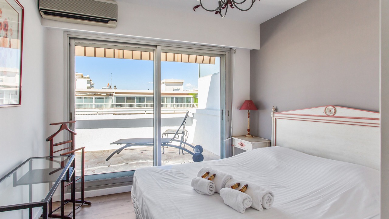 Photo of Bedroom in Carnot