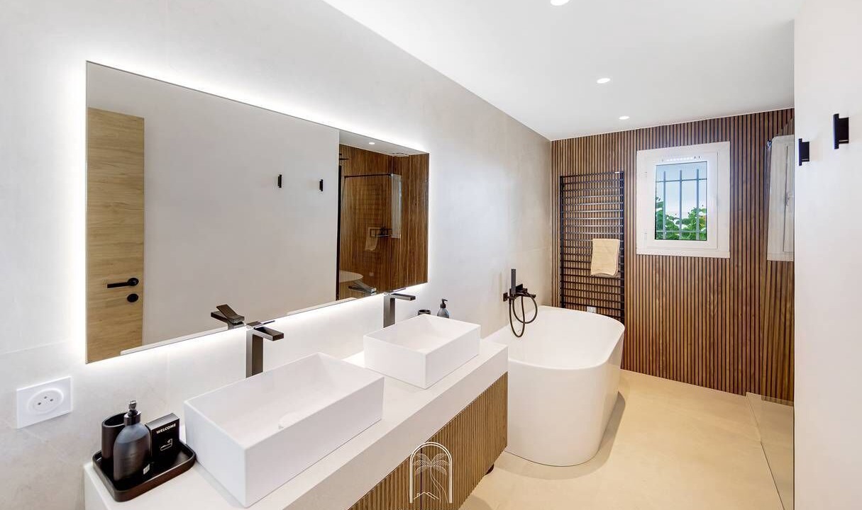 Photo of Bathroom in Hyeres