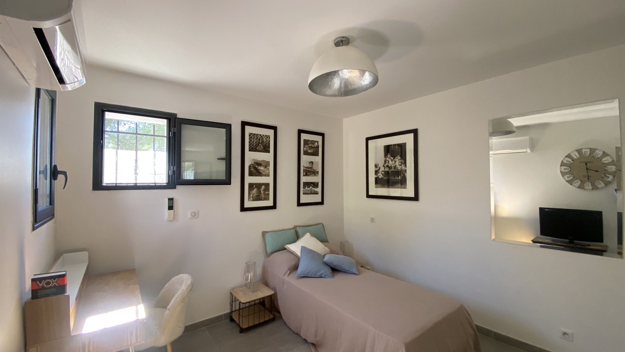 Photo of Bedroom in Quartier des Espesses
