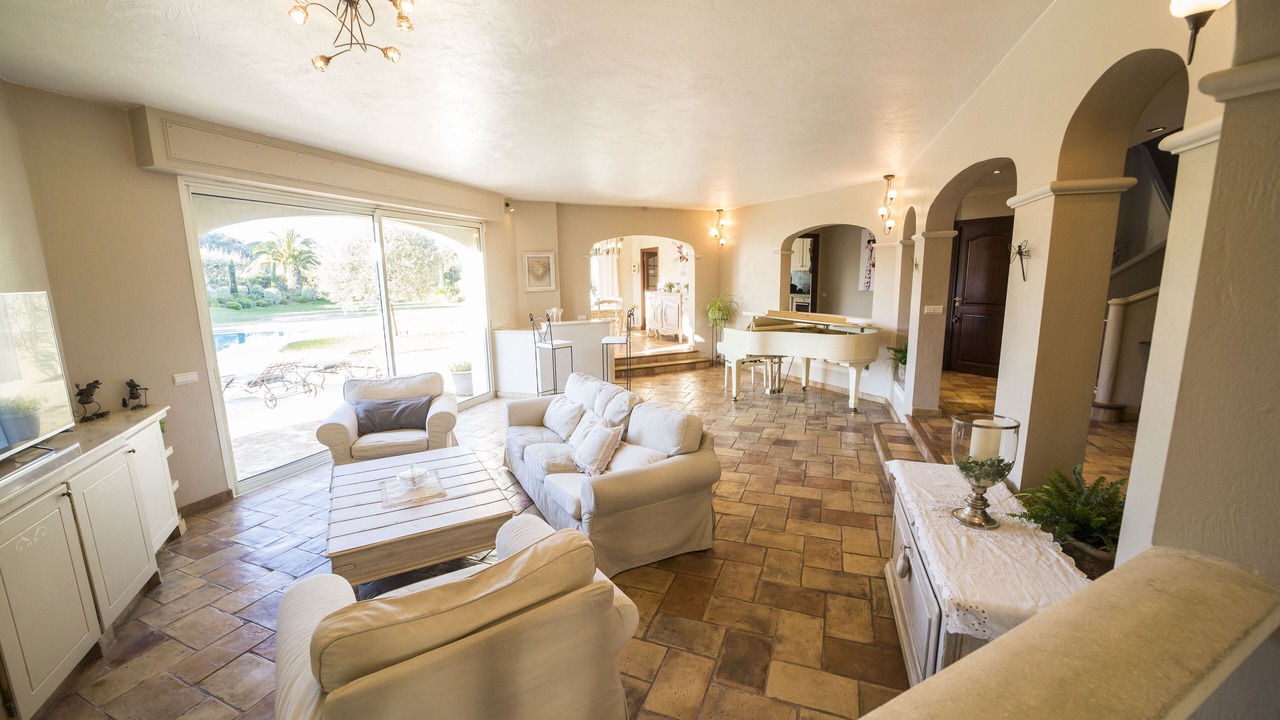 Photo of Livingroom in Mougins