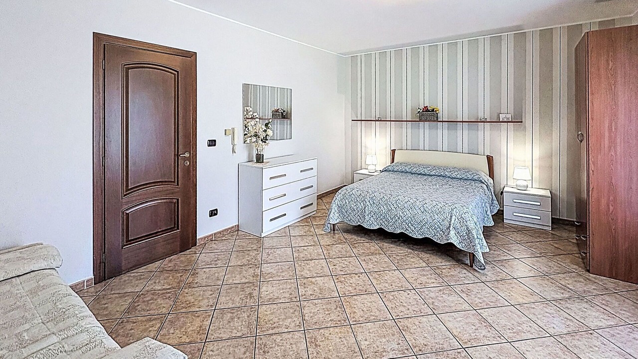Photo of Bedroom in Barolo