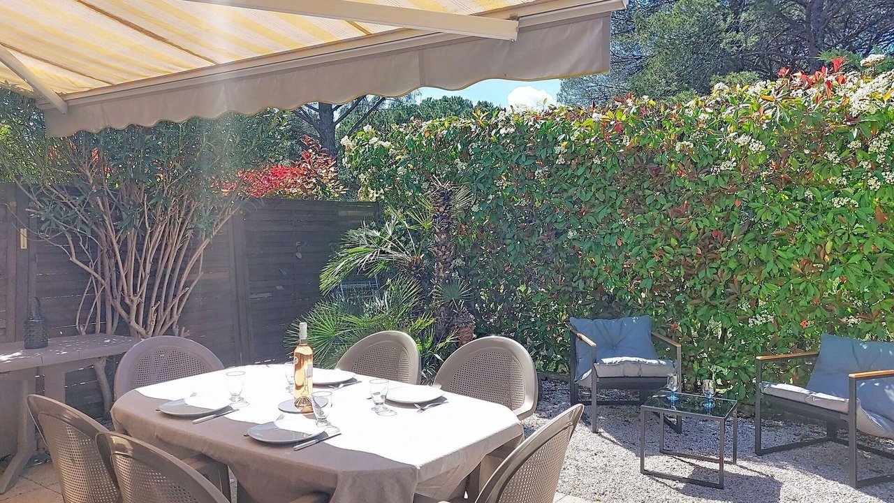 Photo of Outdoor in Le Mitan