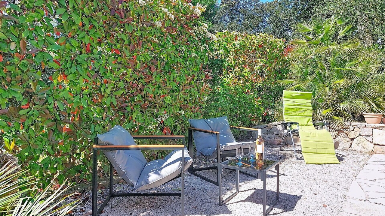 Photo of Outdoor in Le Mitan