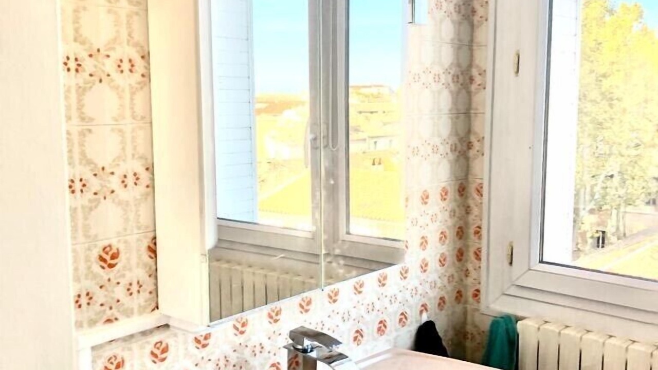 Photo of Bathroom in Avignon City Centre