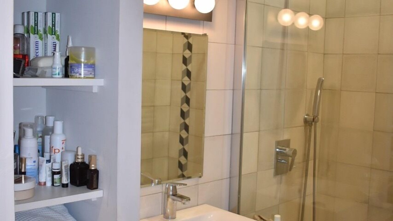 Photo of Bathroom in Couronne Urbaine