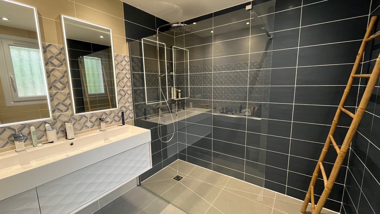 Photo of Bathroom in Hyeres