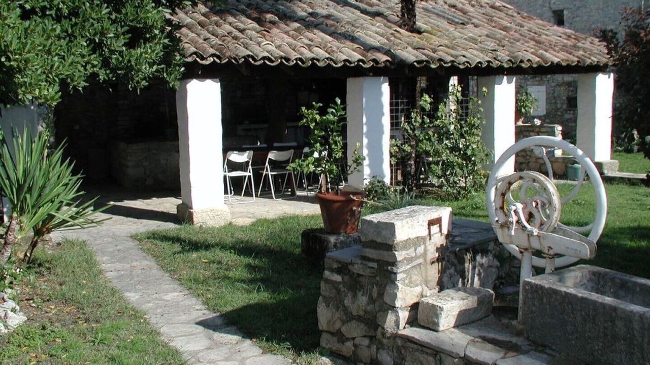Photo of Patio Balcony in Moulezan