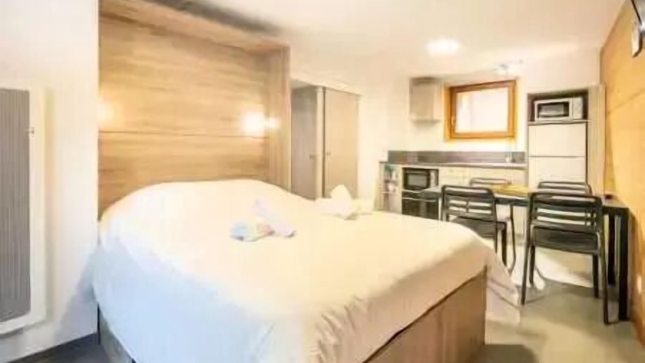 Photo of Bedroom in Saint-Leger-les-Melezes