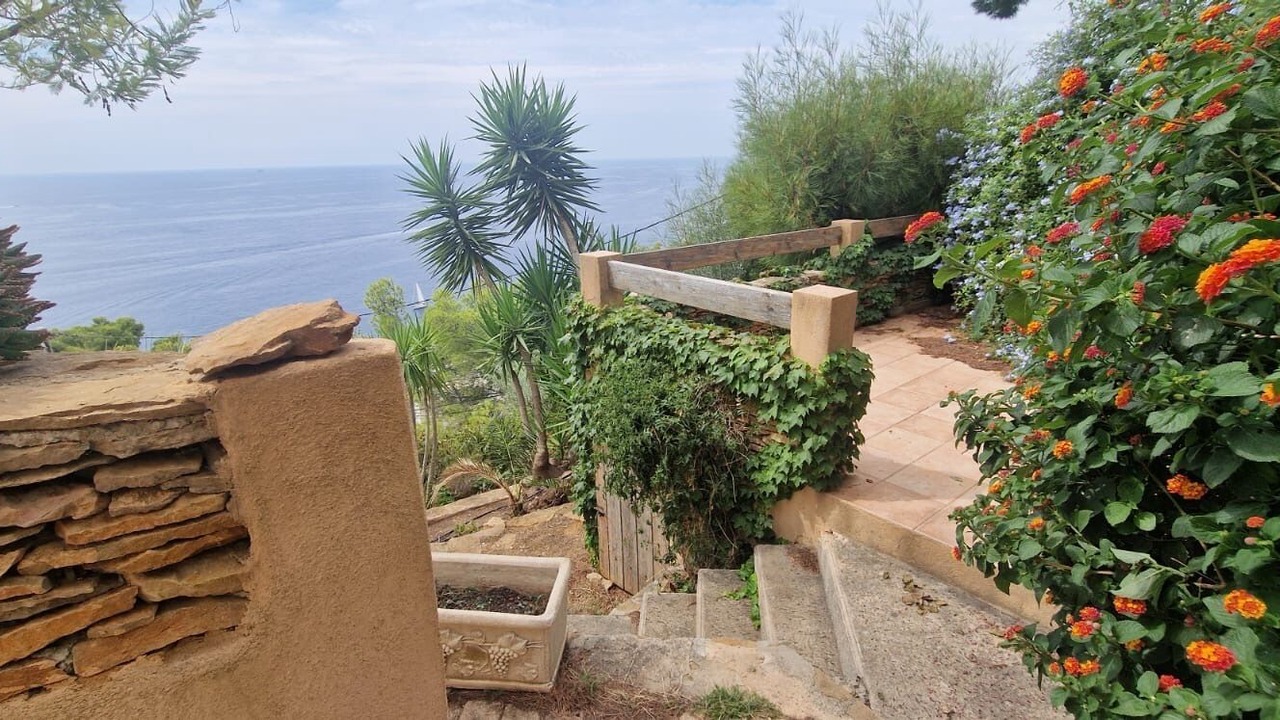 Photo of Outdoor in Ensues-la-Redonne
