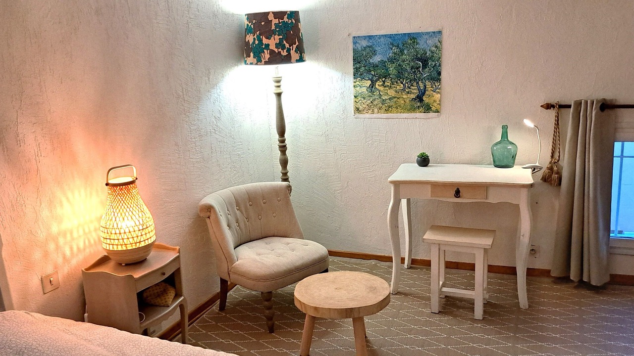 Photo of Bedroom in Maussane