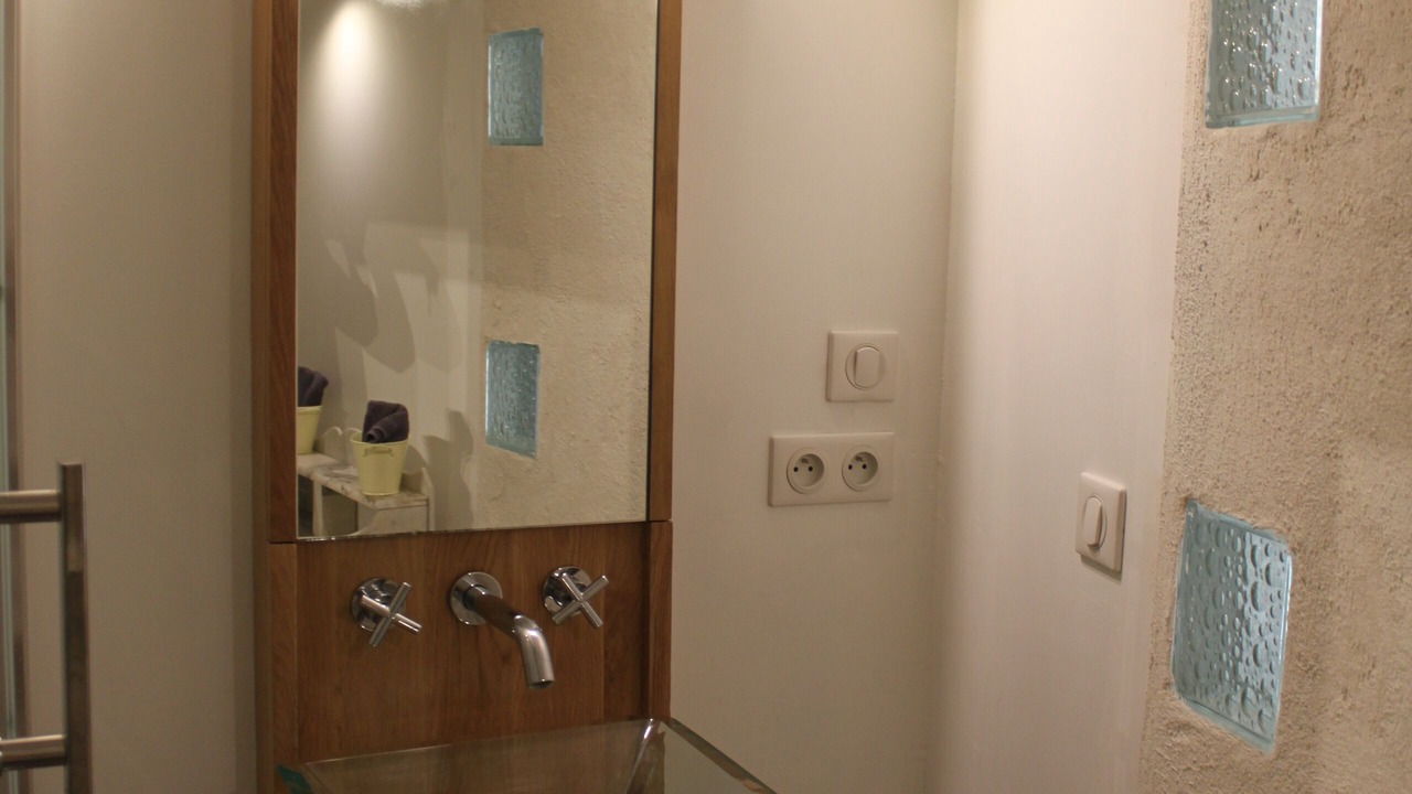 Photo of Bathroom in Saint-Quentin-la-Poterie
