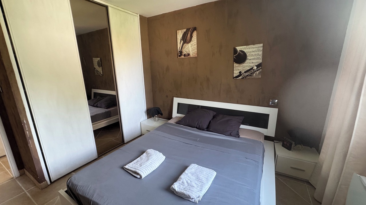 Photo of Bedroom in Salon-de-Provence