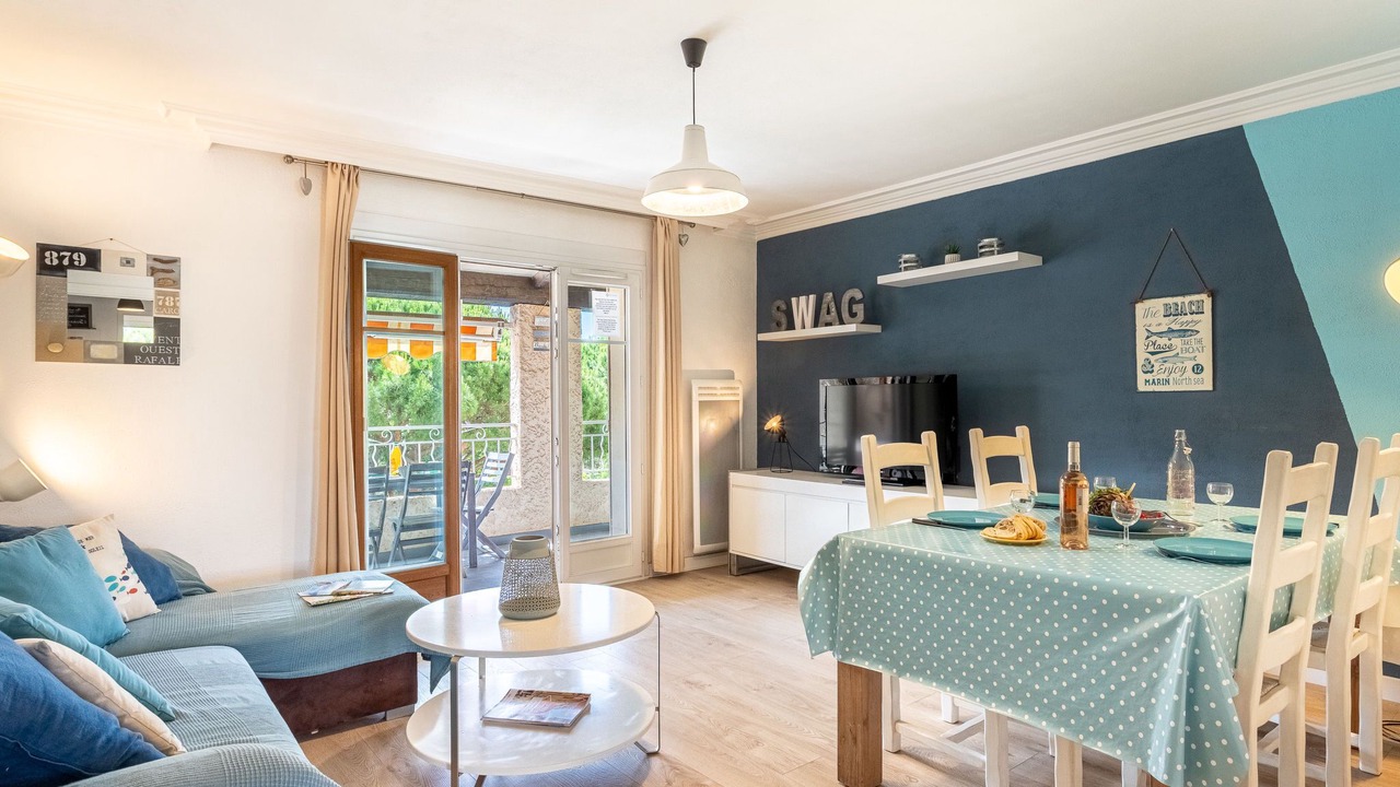 Photo of Bedroom in Sanary-sur-Mer