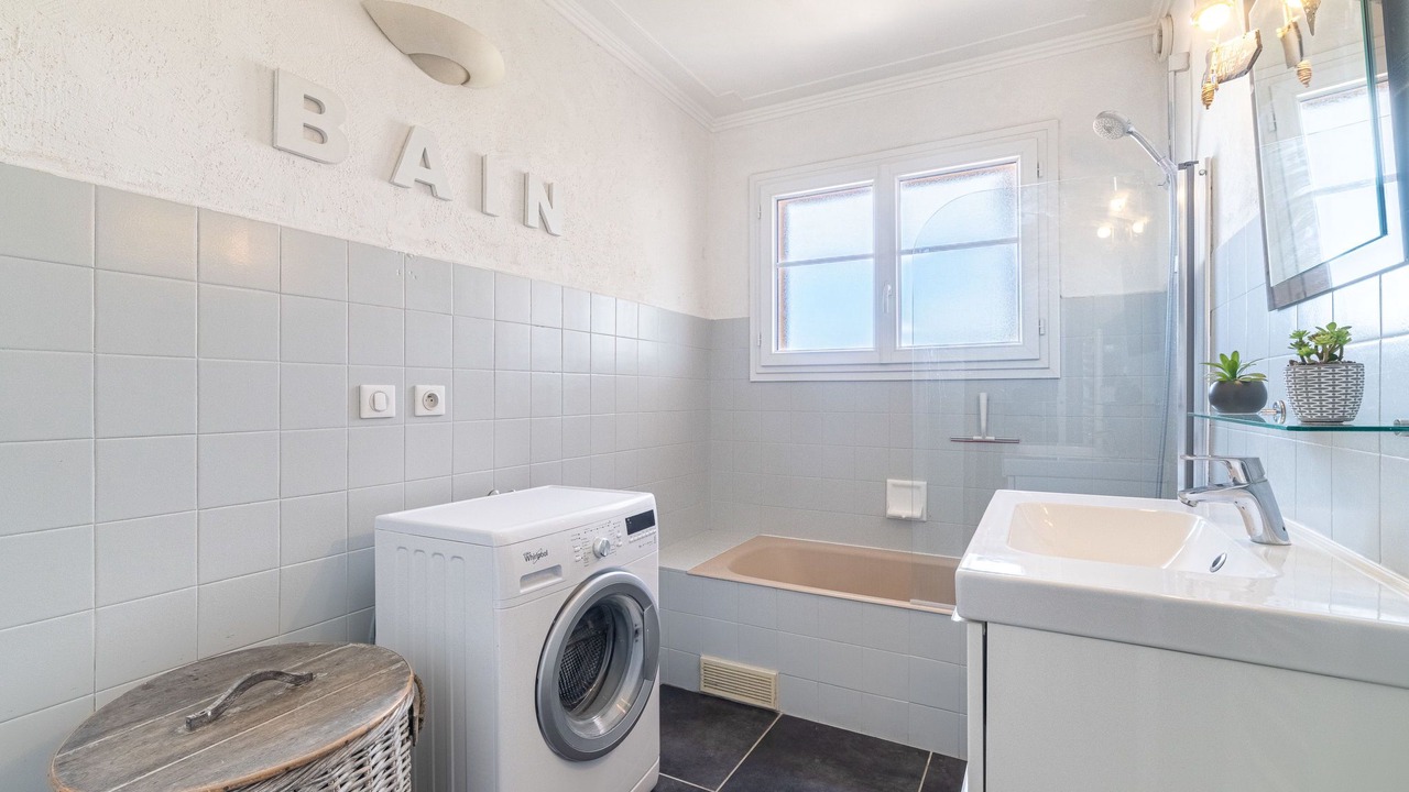 Photo of Bathroom in Sanary-sur-Mer