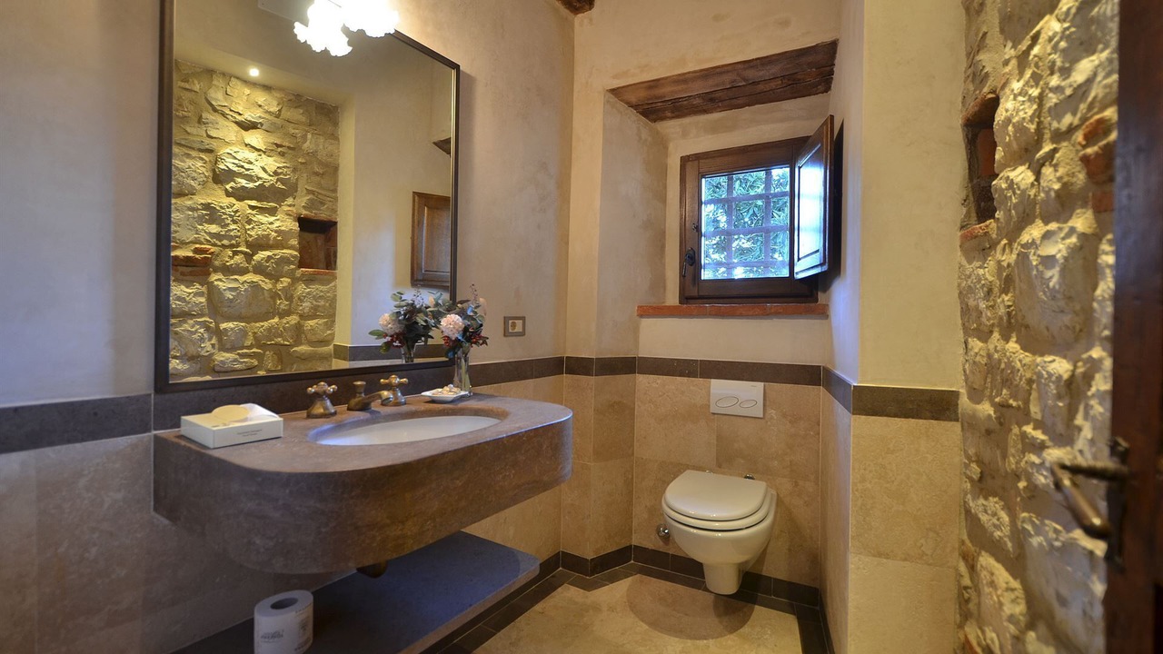 Photo of Bathroom in Vertine