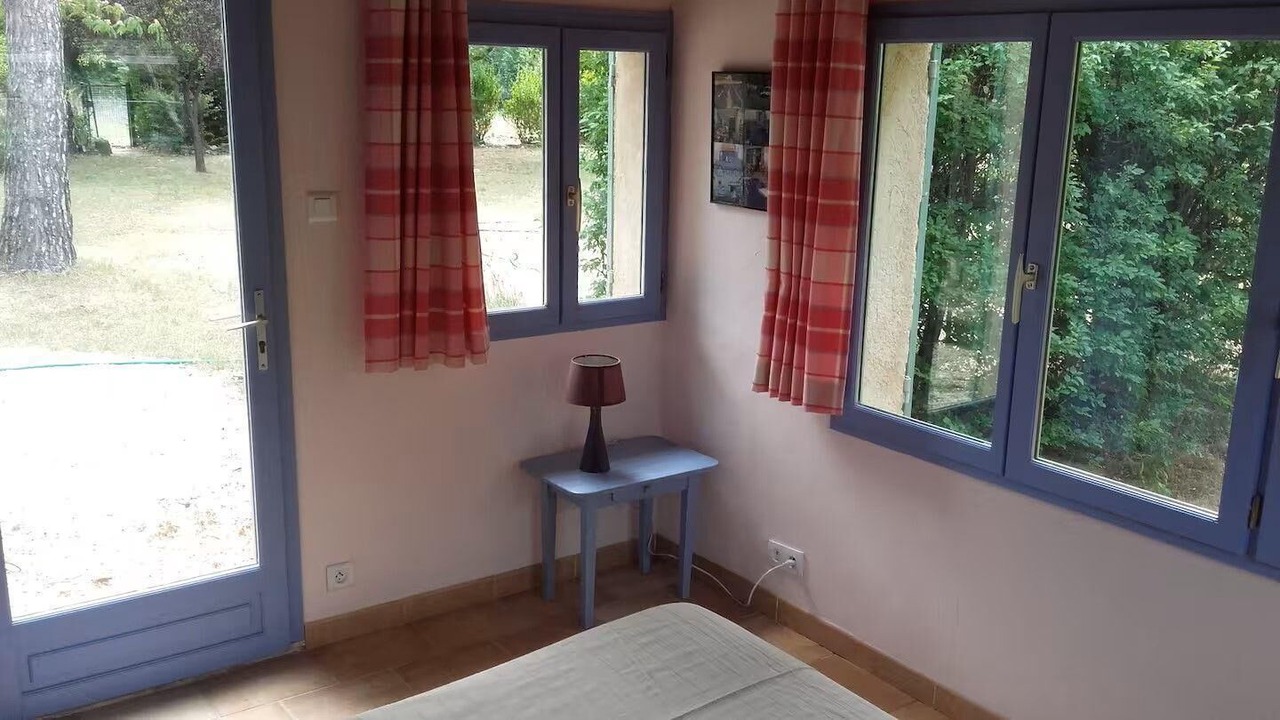 Photo of Bedroom in Saint-Martin-de-Castillon