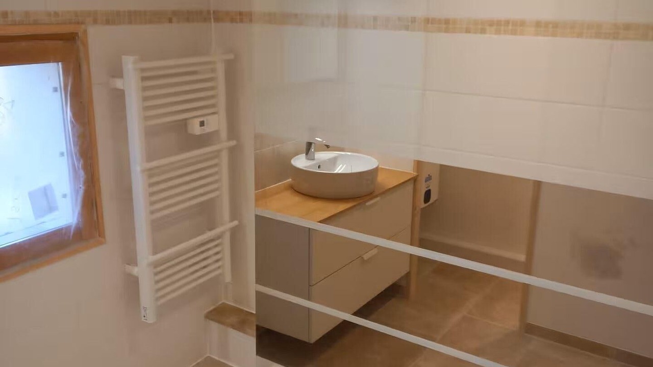 Photo of Bathroom in Saint-Martin-de-Castillon