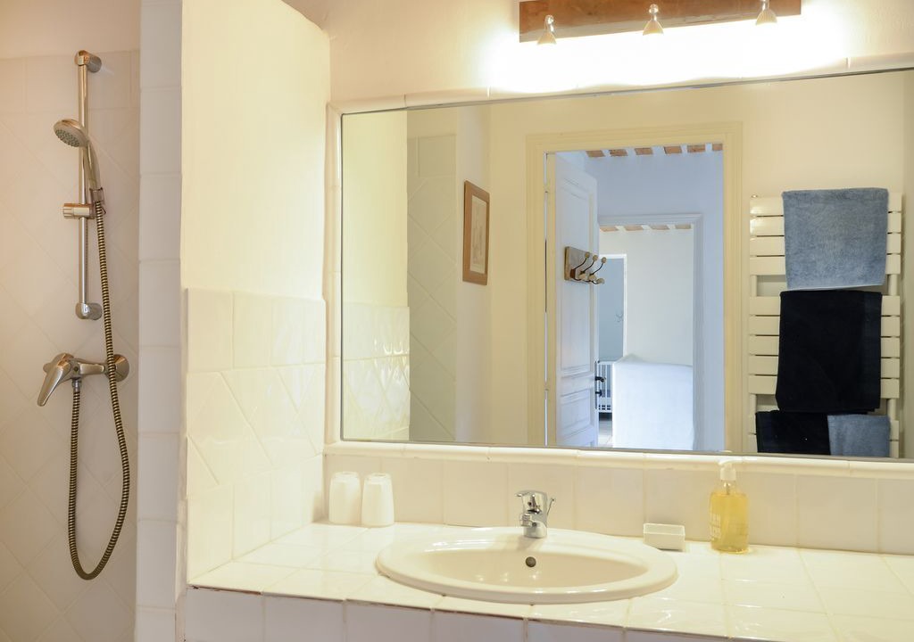 Photo of Bathroom in Robion