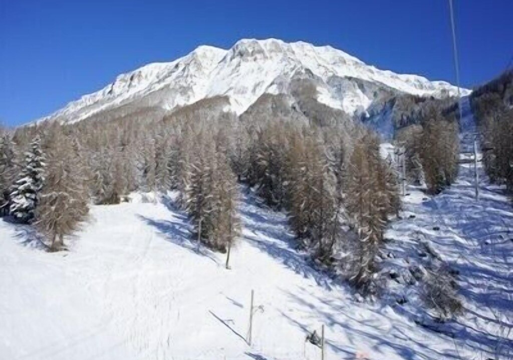 Photo of Others in Montclar