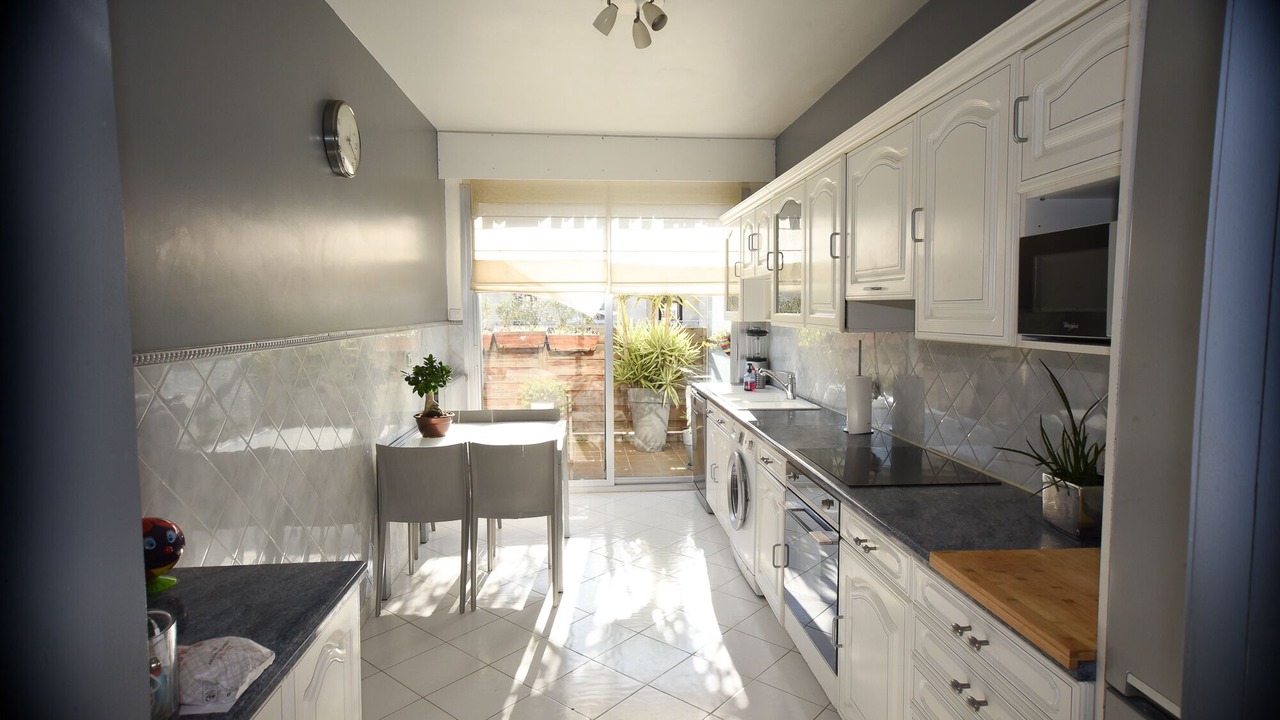 Photo of Kitchen in Perier