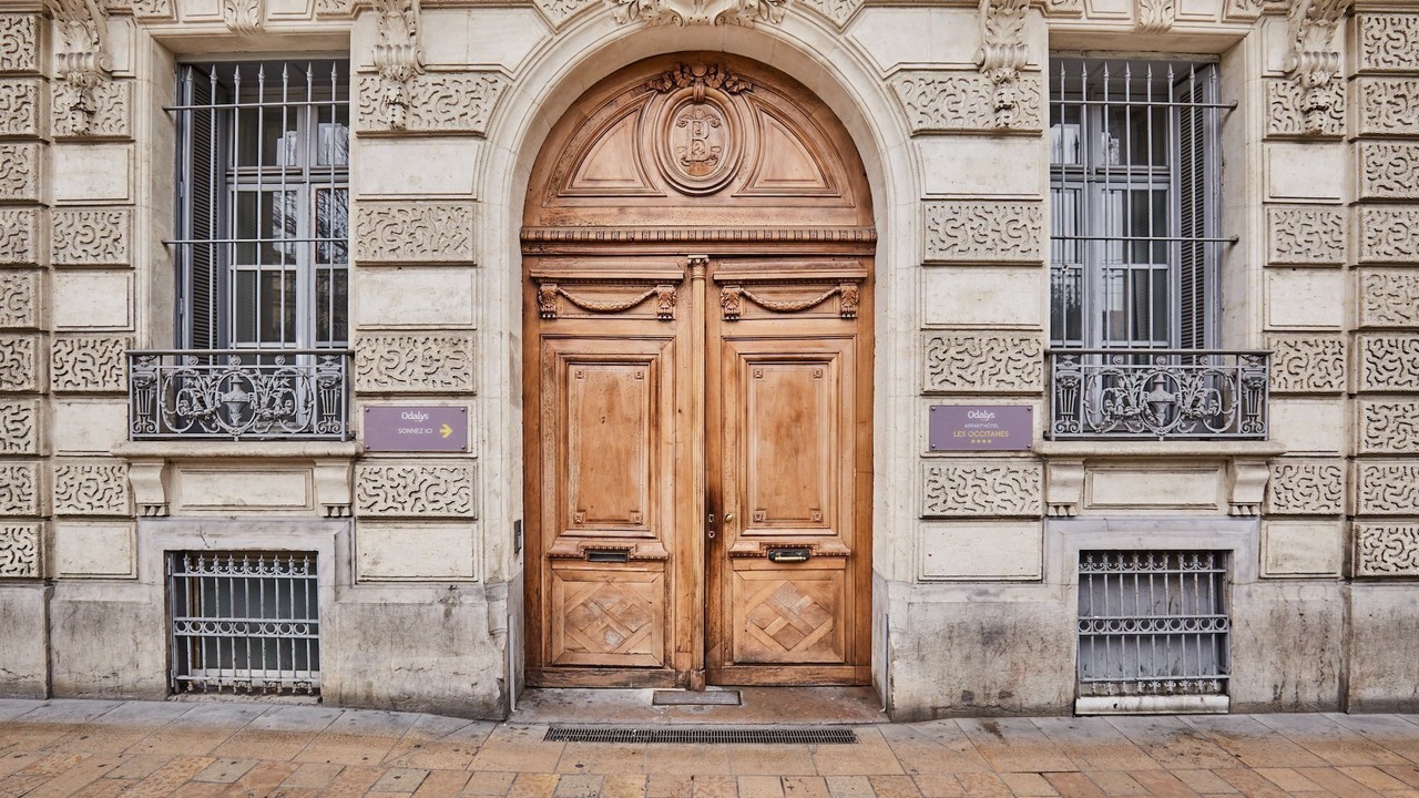 Photo of Others in Comedie