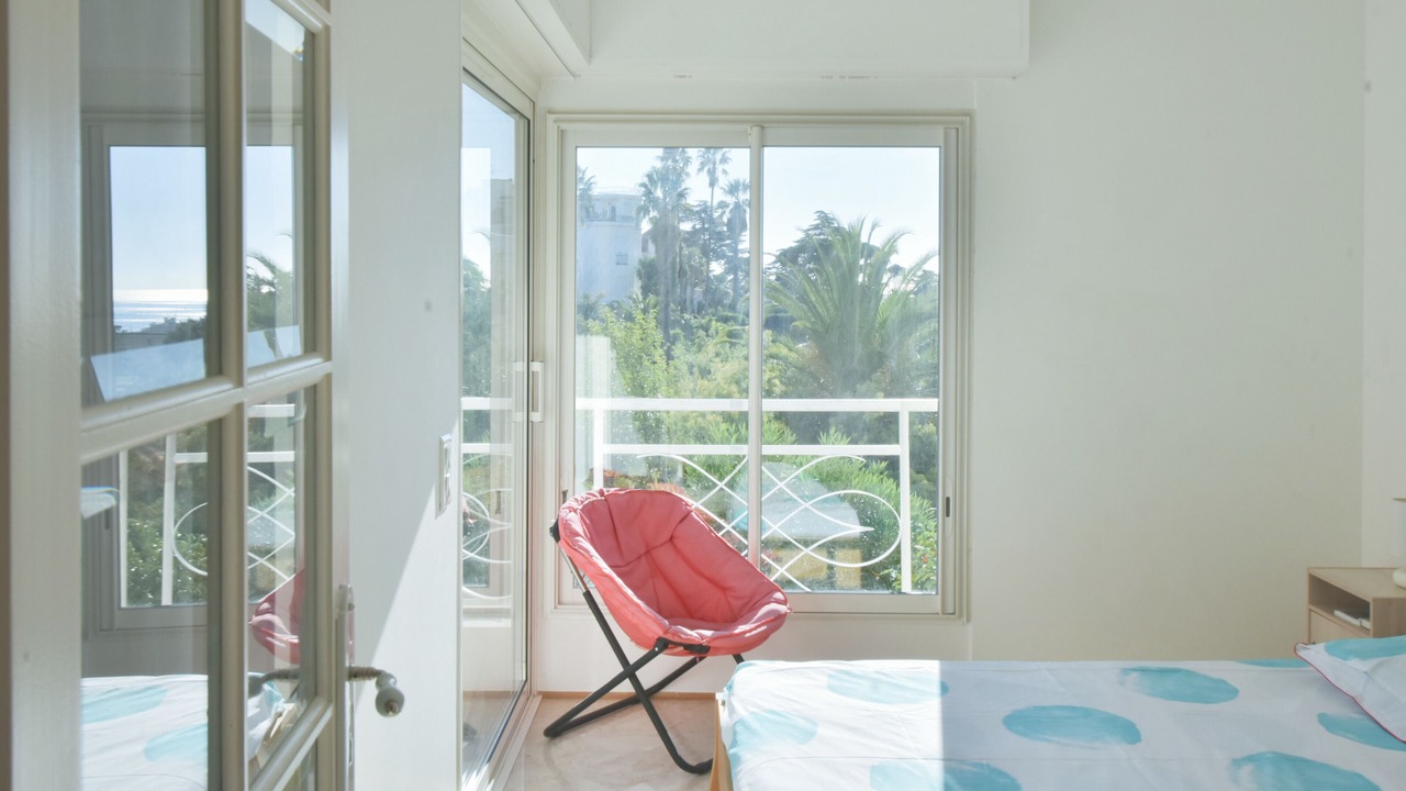 Photo of Bedroom in California - Pezou