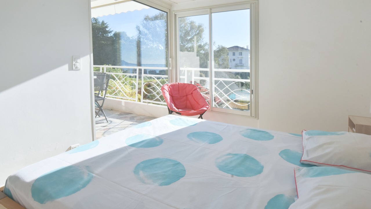 Photo of Bedroom in California - Pezou