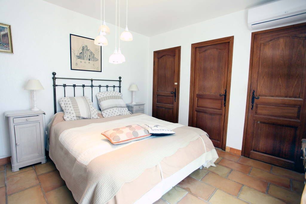 Photo of Bedroom in Roquefort-les-Pins