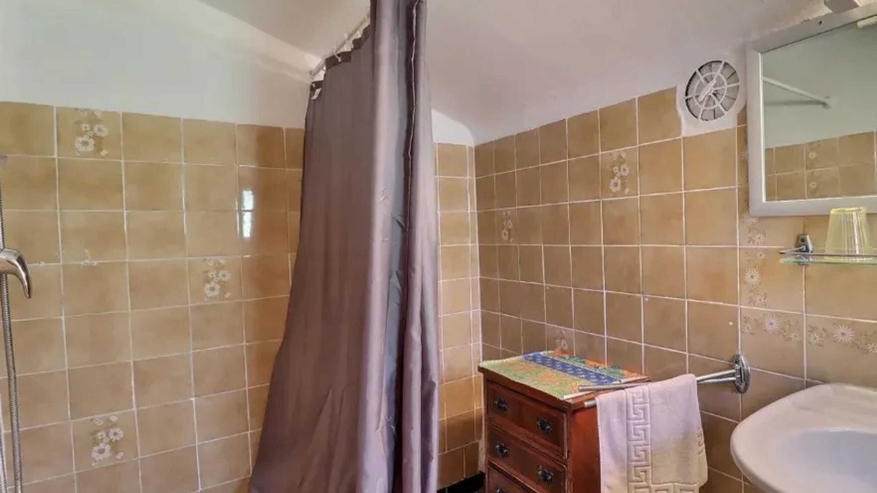 Photo of Bathroom in Saintes-Maries-de-la-Mer