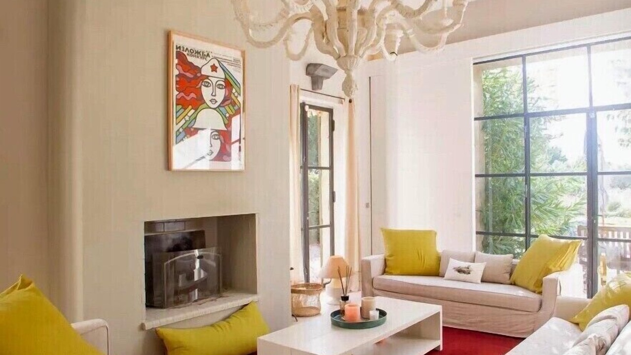 Photo of Livingroom in Maillane