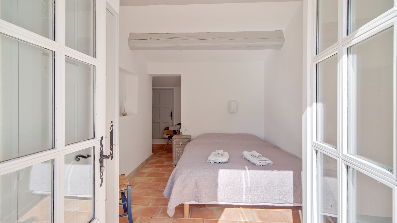 Photo of Bedroom in Guerrevieille