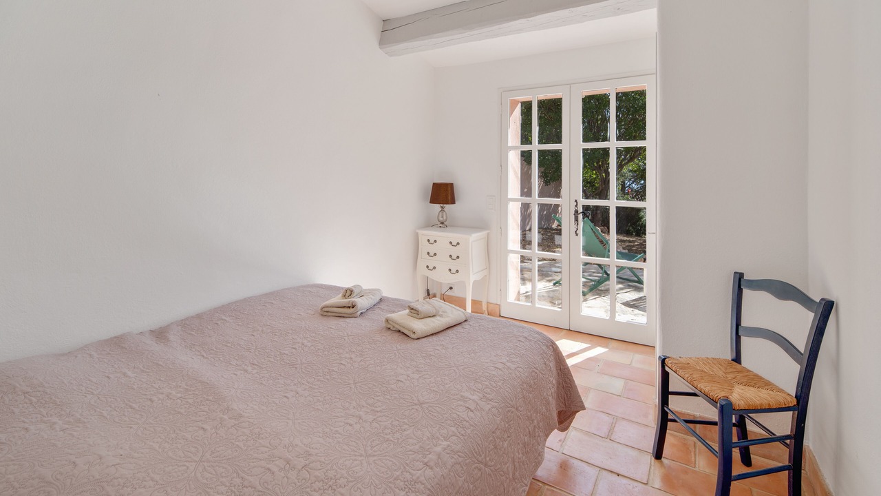 Photo of Bedroom in Guerrevieille