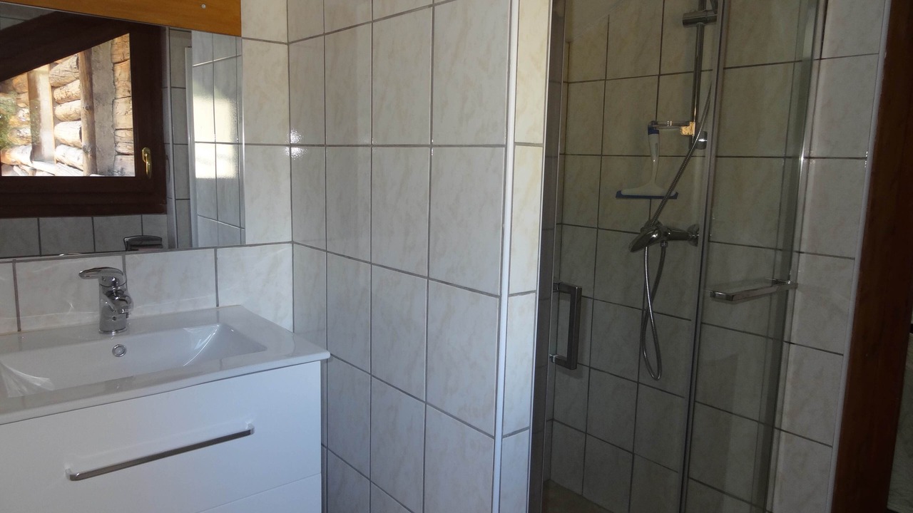 Photo of Bathroom in Molines-en-Queyras
