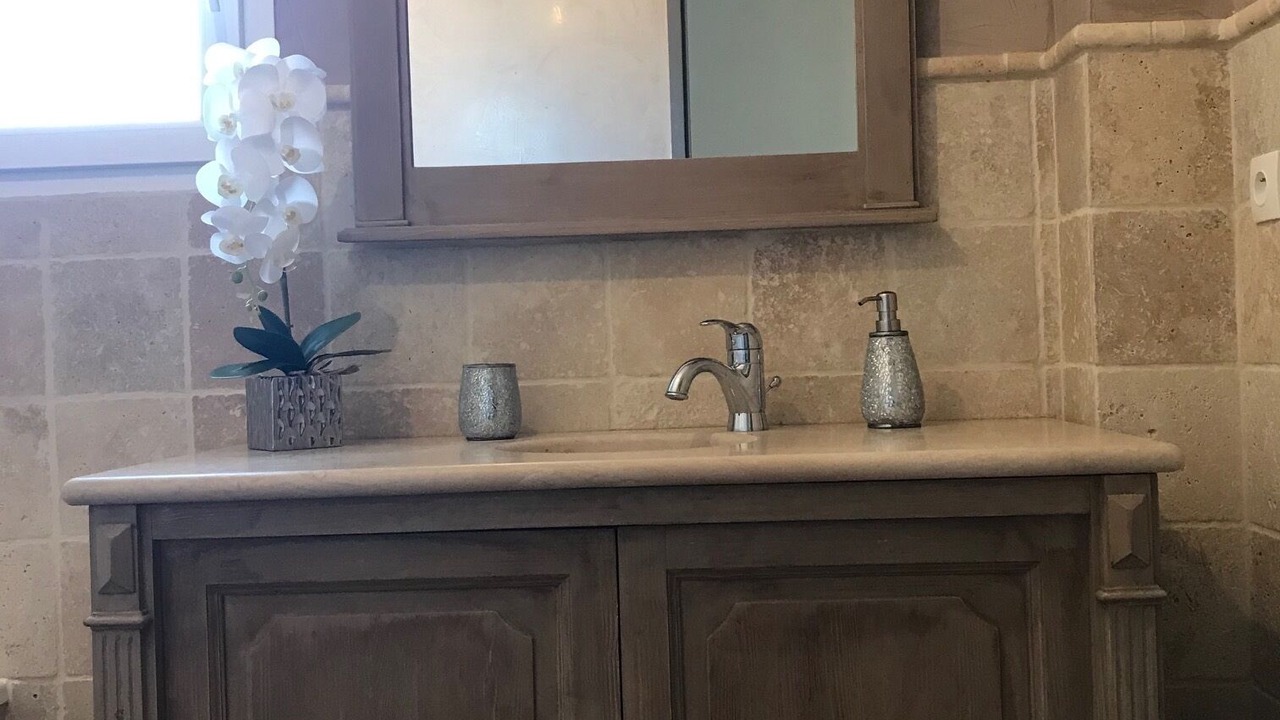 Photo of Bathroom in St.-Remy-de-Provence