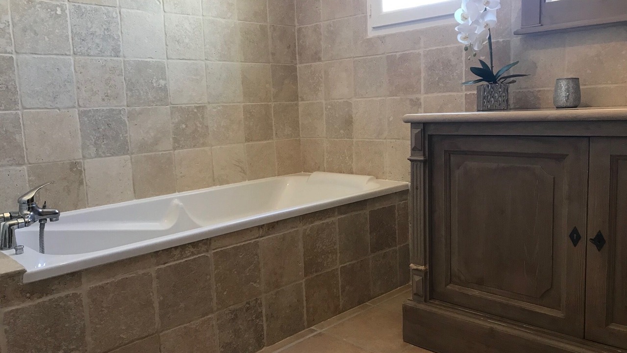 Photo of Bathroom in St.-Remy-de-Provence