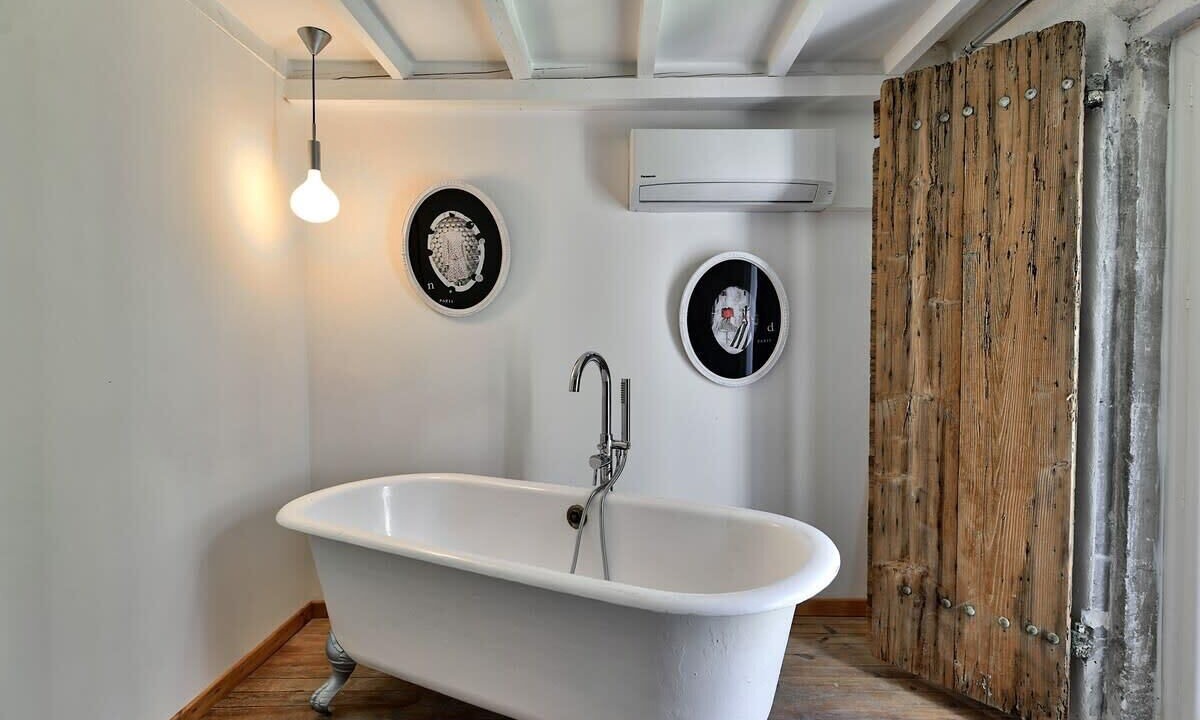 Photo of Bathroom in Maussane