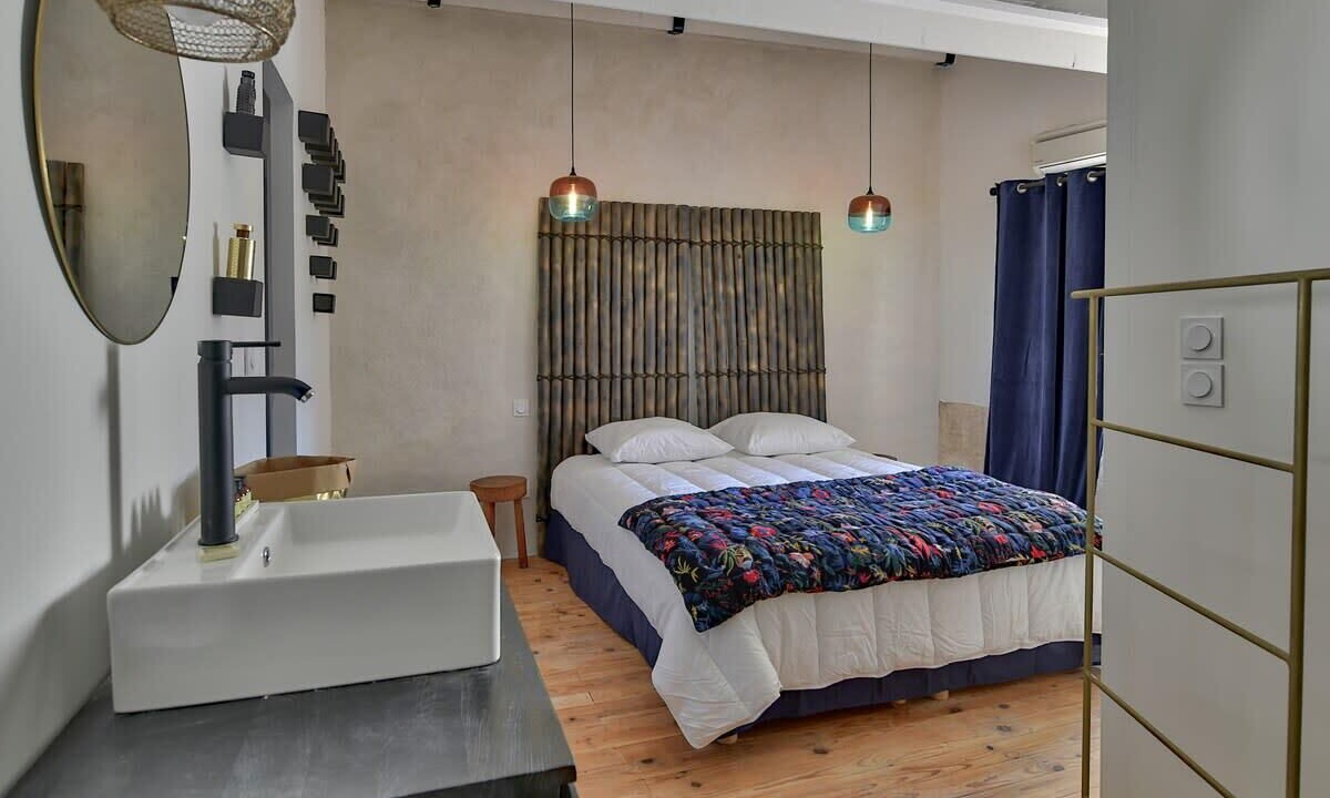 Photo of Bedroom in Maussane