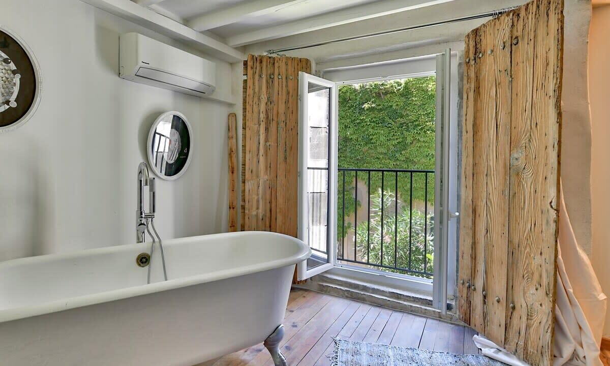 Photo of Bathroom in Maussane